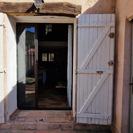 Studio Au Pied De La Sainte Victoire Puyloubier ภายนอก รูปภาพ