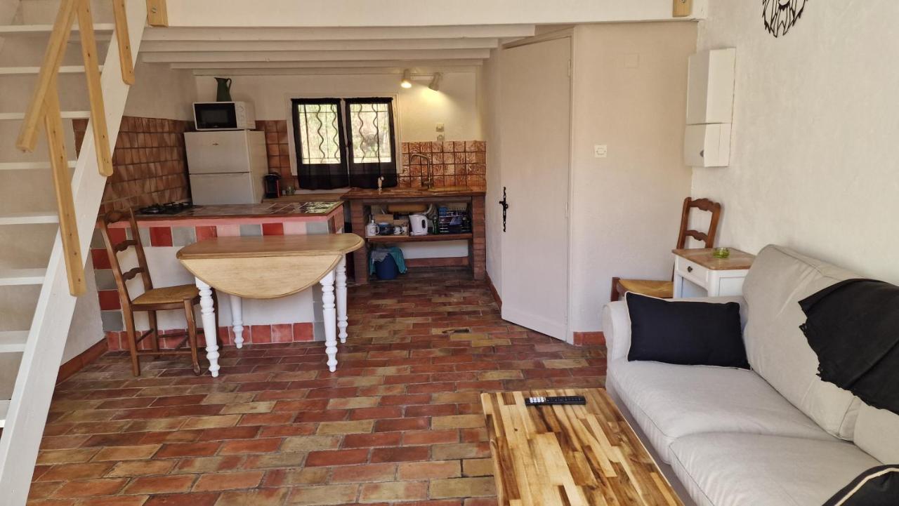 Studio Au Pied De La Sainte Victoire Puyloubier ภายนอก รูปภาพ